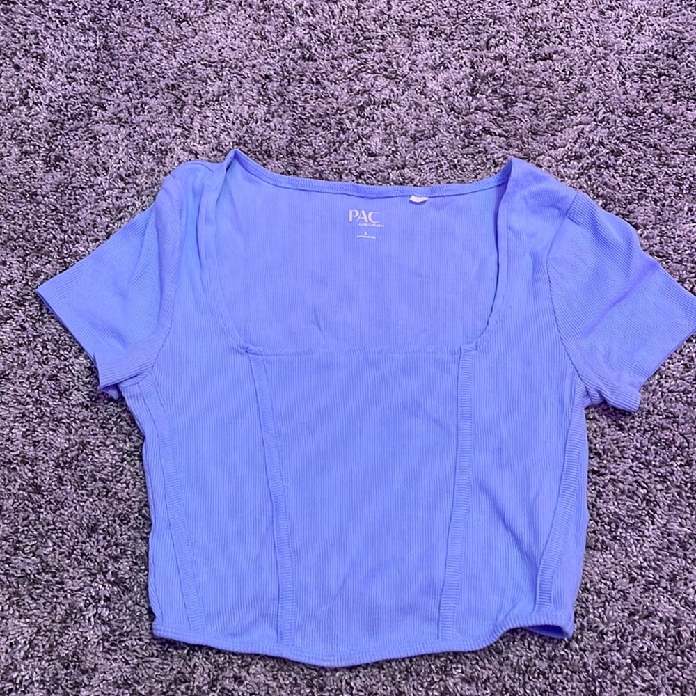 Cropped blue top